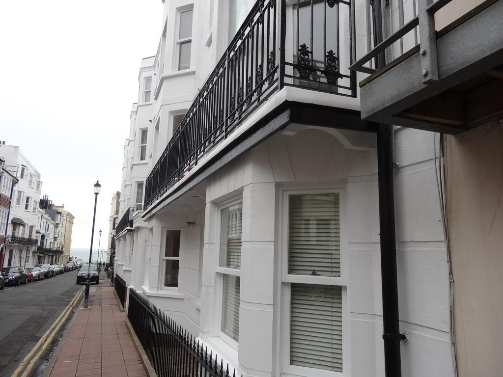 Burlington Beach Apartments 브라이턴 객실 사진