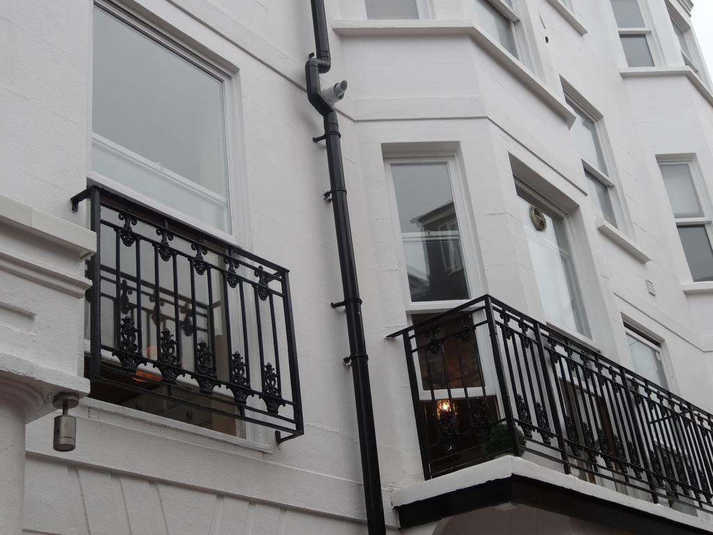 Burlington Beach Apartments 브라이턴 객실 사진