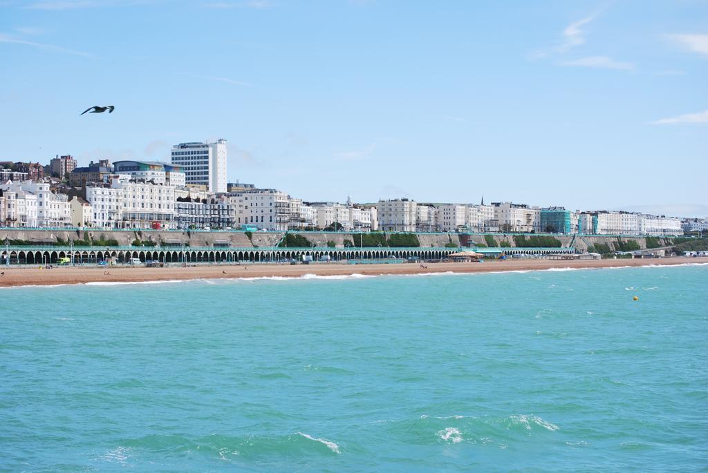 Burlington Beach Apartments 브라이턴 외부 사진